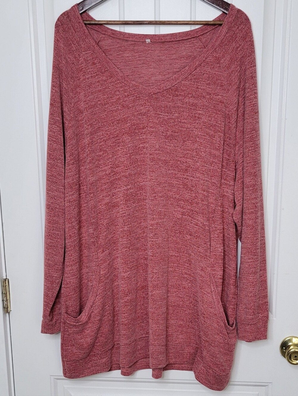 Relaxed V-Neck Long Sleeve Tunic in Rose